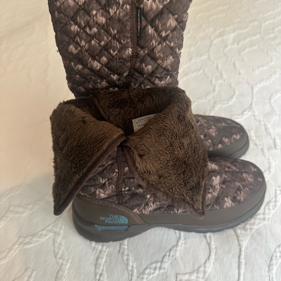 NEW NORTH FACE Women’s Winter Boots Size 9 - Picture 7 of 11